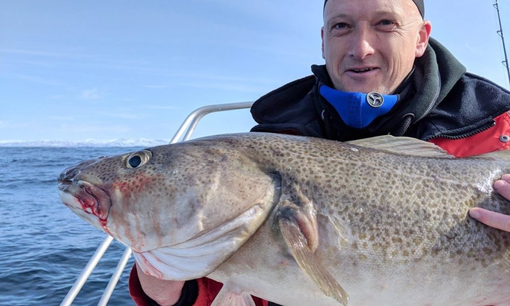 Litauisk mann som fanget en gigantisk fisk i Norge måtte ta en smertefull avgjørelse