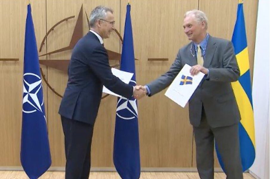 Finland og Sverige har sendt inn formelle søknader om NATO-medlemskap